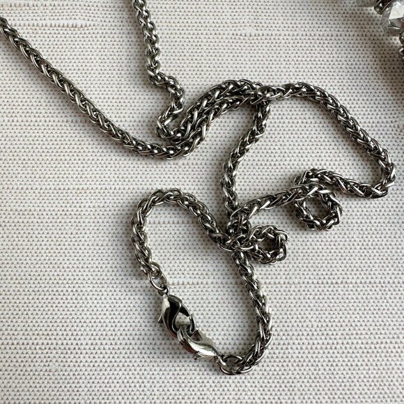 1980s Faux Jade & Glass Bead Necklace With Silver-Tone Chain 34" Long - Picture 5 of 6